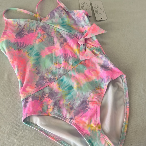 New never worn girls one piece swimsuit  multi colored. - Picture 2 of 5